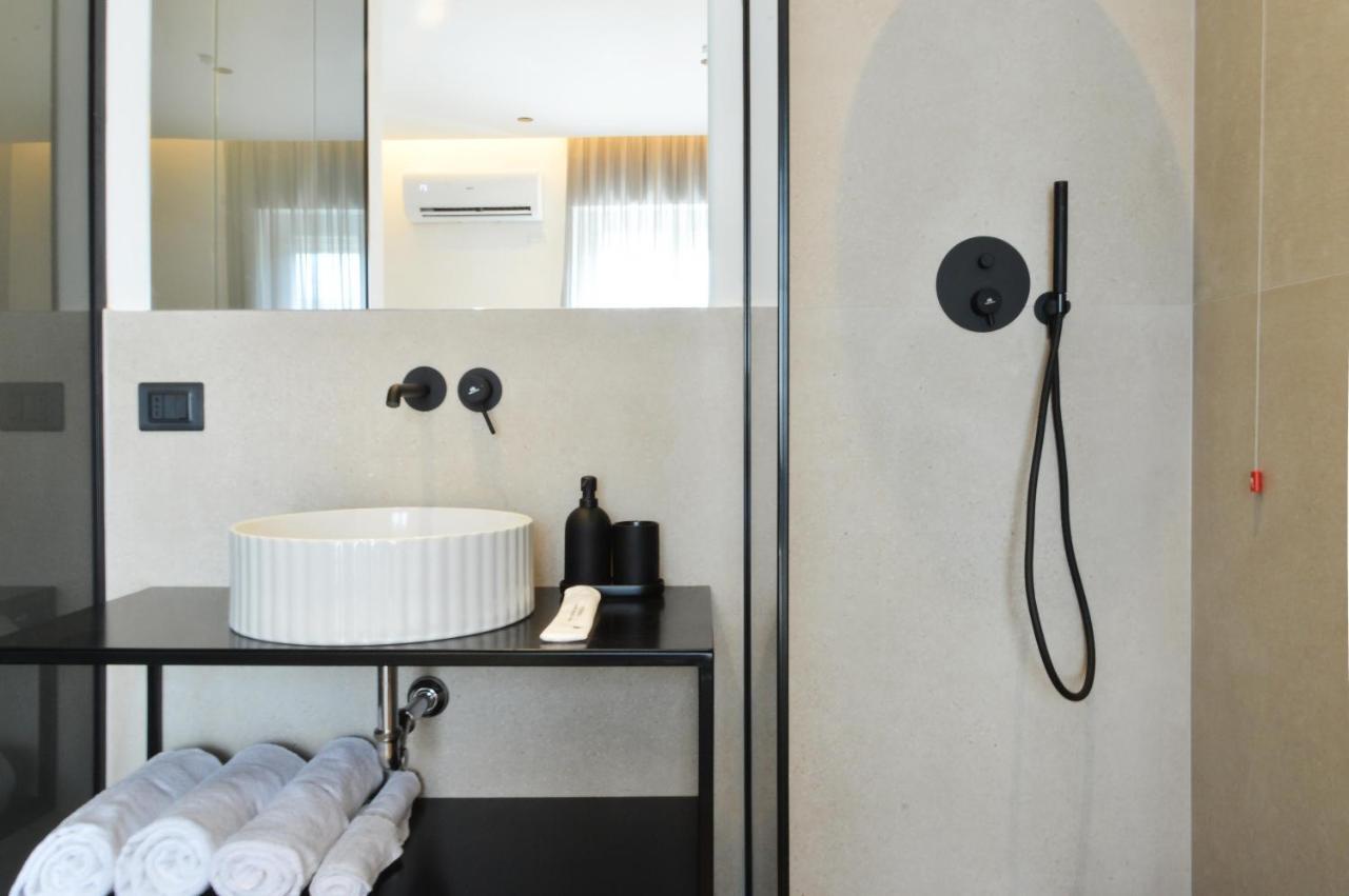 Adriatic Luxury Suites Pescara Exteriör bild